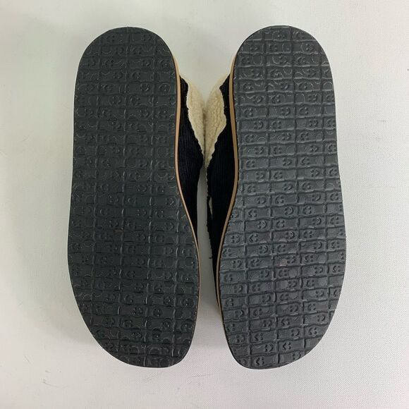 ~Sanuk Chiba Chill Slip On Shoes NWT 8